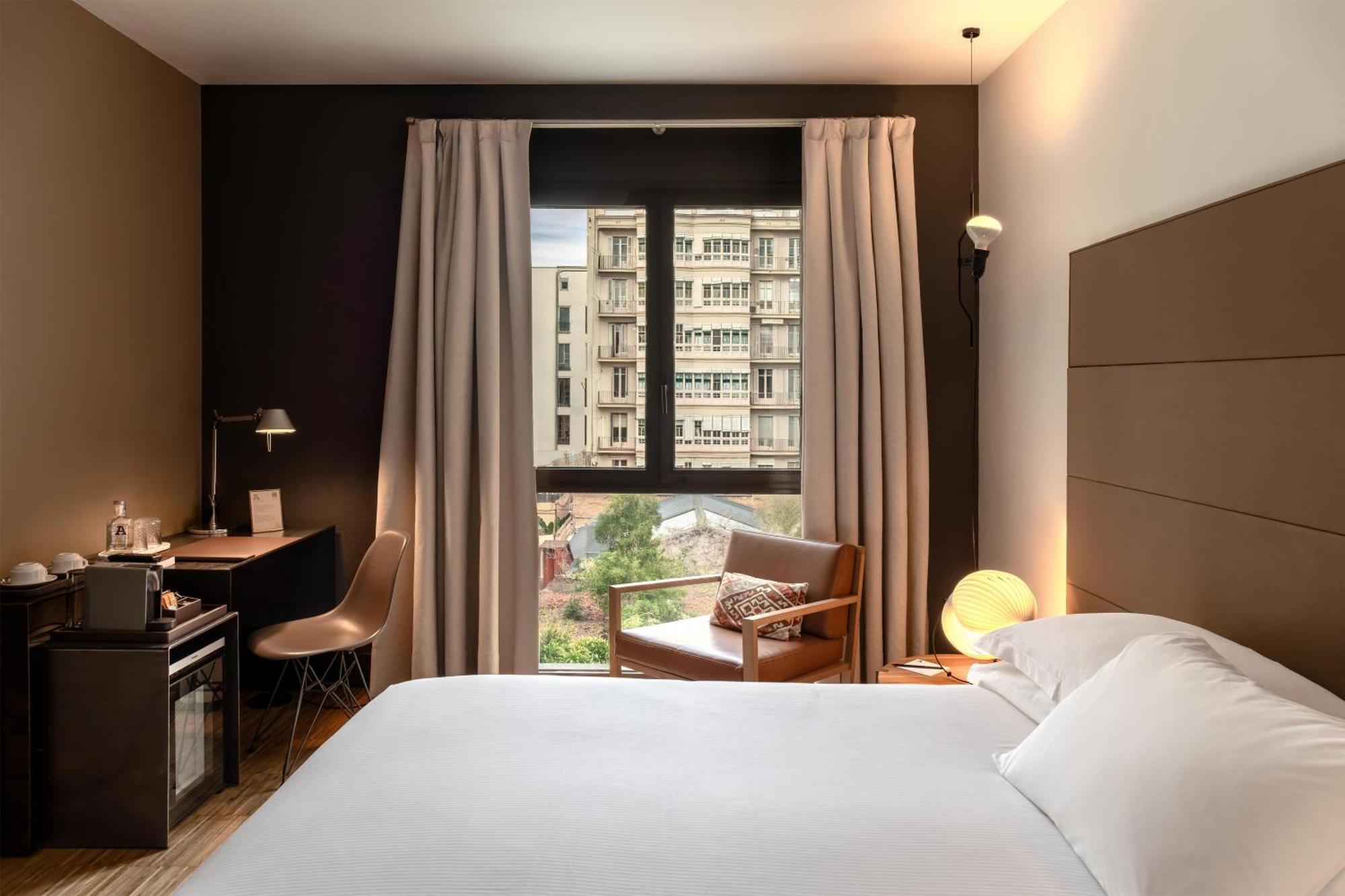 Alexandra Barcelona Hotel, Curio Collection By Hilton — Fotos 2